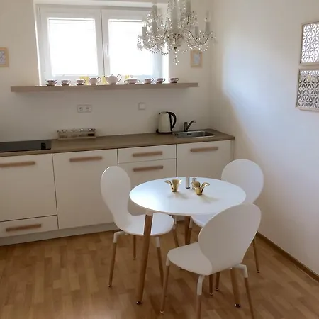 Eden Apartmán *